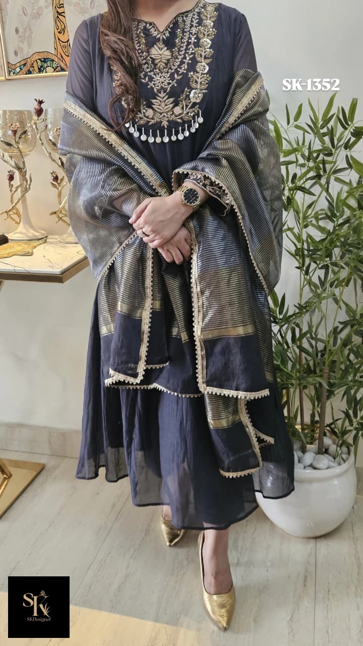 Timeless Grace Mul Chanderi Ensemble