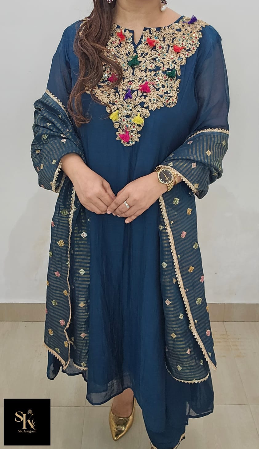 Regal Mul Chanderi Tassel-Embroidered Kurta Set (Midnight Blue)