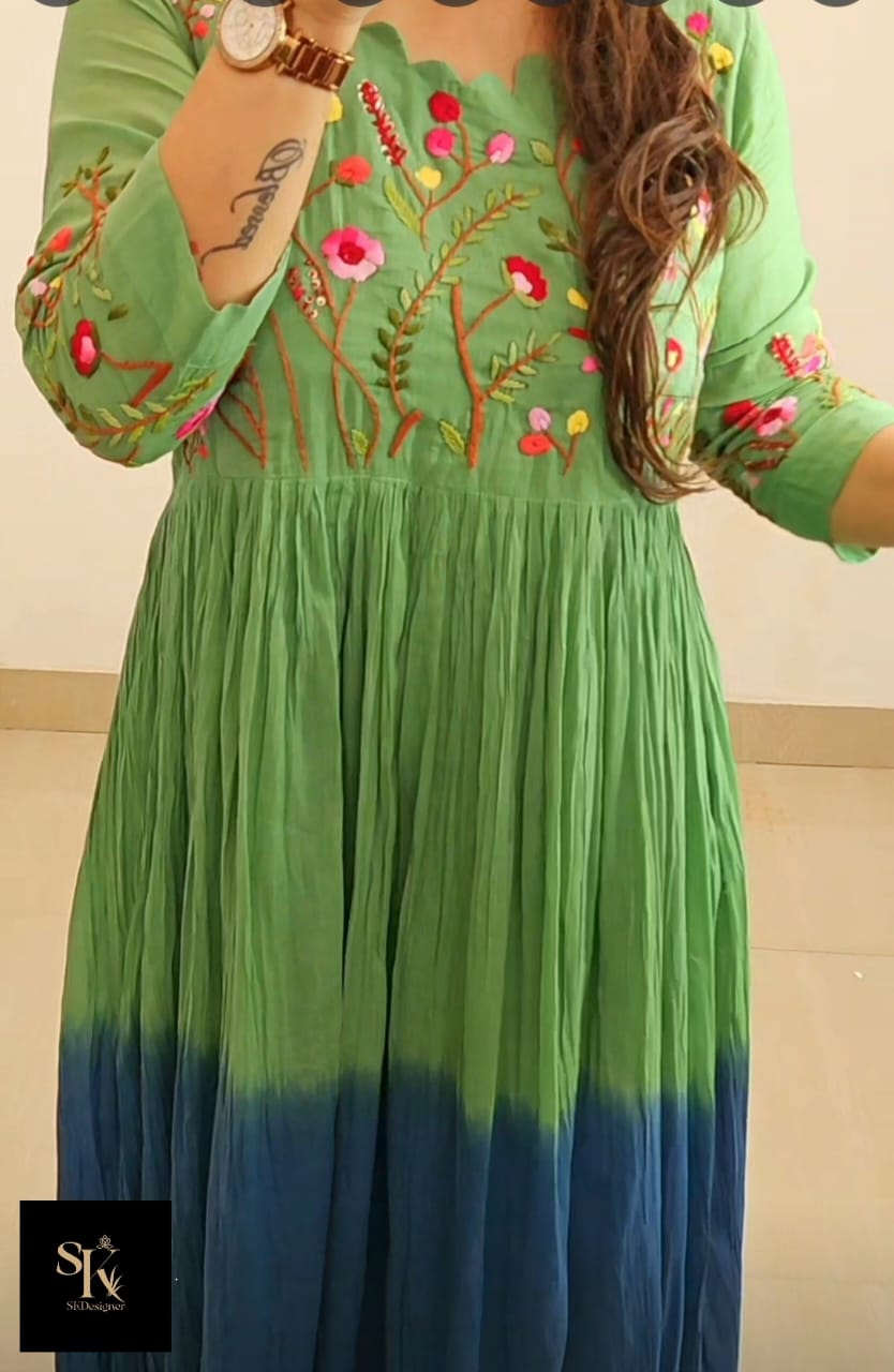 Ombre Charm – Cotton French Knot Gown (Green)