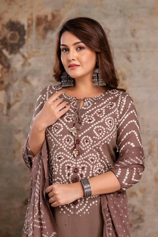Bandhani Bliss – Festive Kurta Set (Chikoo)