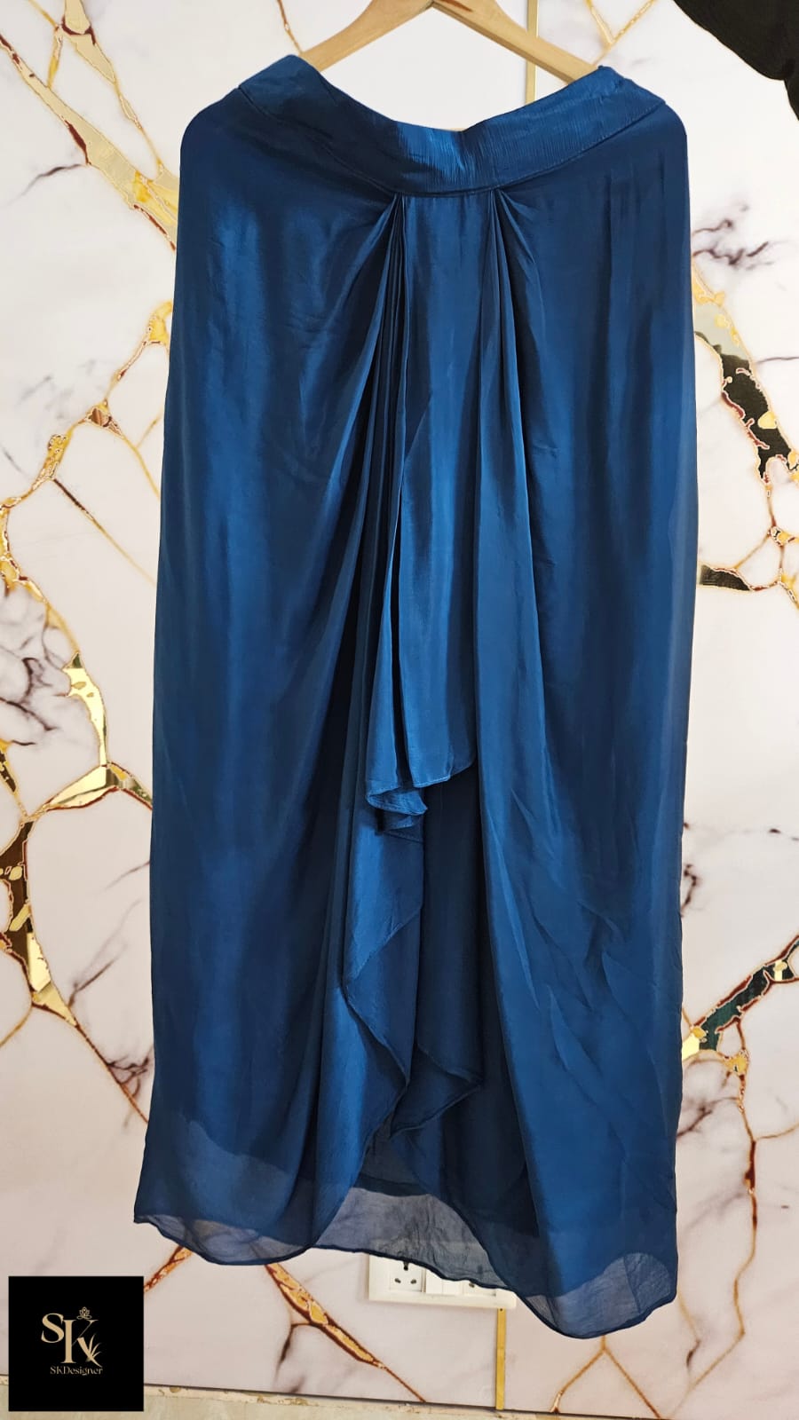 Celestia Chinnon Luxe Cape Set