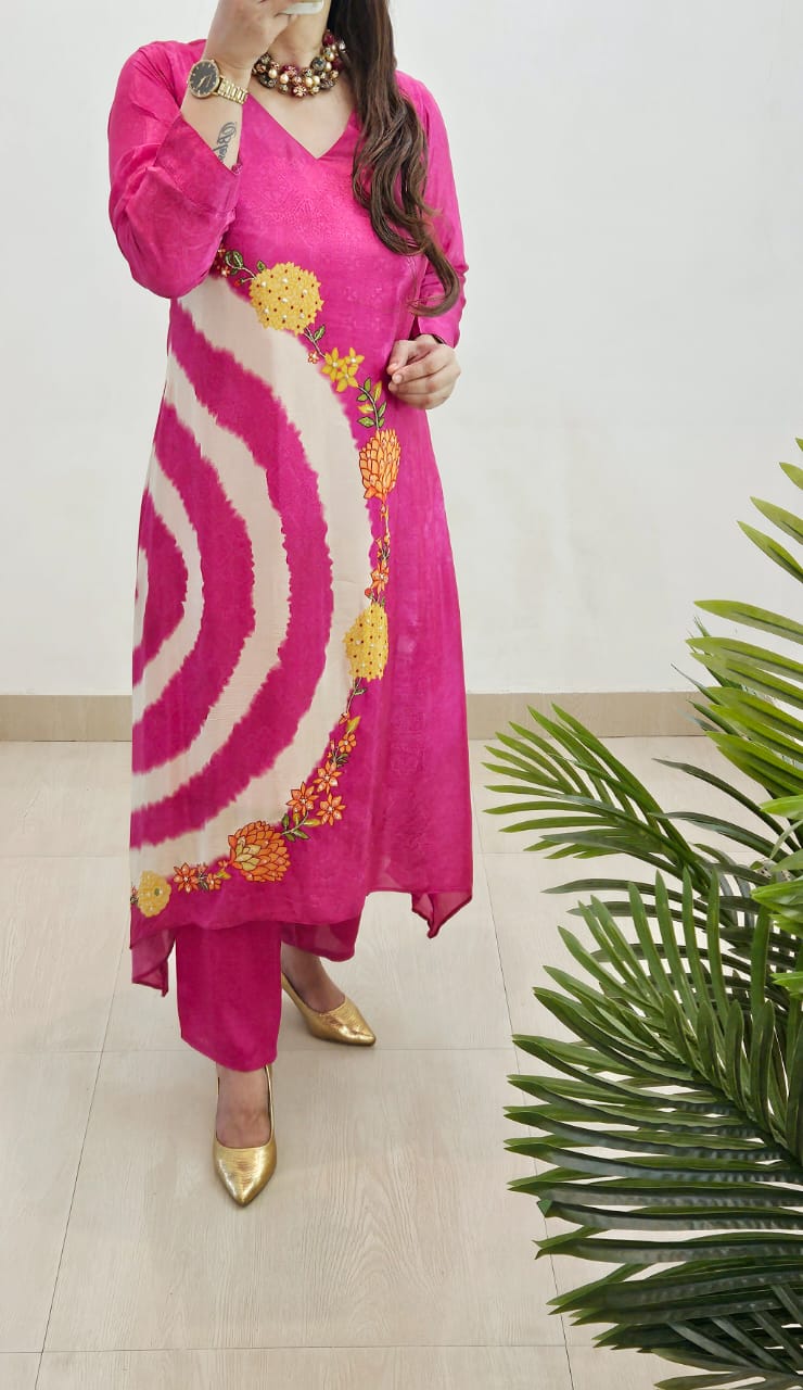 Beaded Elegance – Pure Crepe C-Cut Kurta Set (Pink)