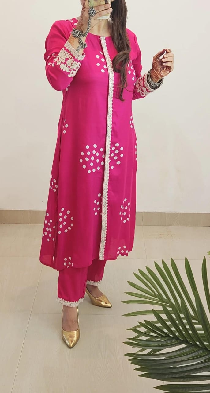Muslin Silk Bandhej Kurta Set with Thread Embroidery (Pink)