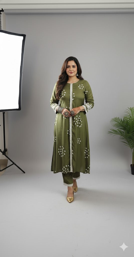 Muslin Silk Bandhej Kurta Set with Thread Embroidery (Green)